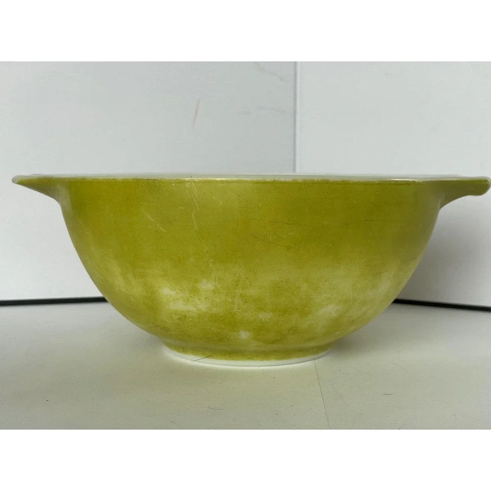 Vintage Pyrex Verde Green #442 Cinderella Mixing Bowl 1.5 Qt Avocado Mid-Century